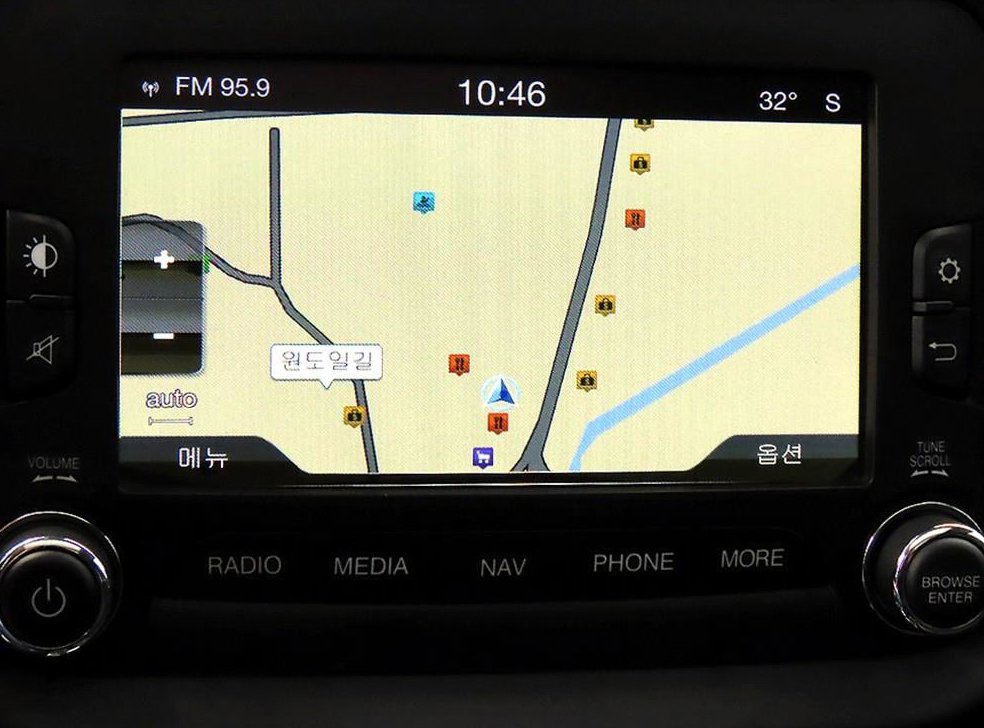 지프 레니게이드 2.0 디젤 론지튜드 AWD 사진 15