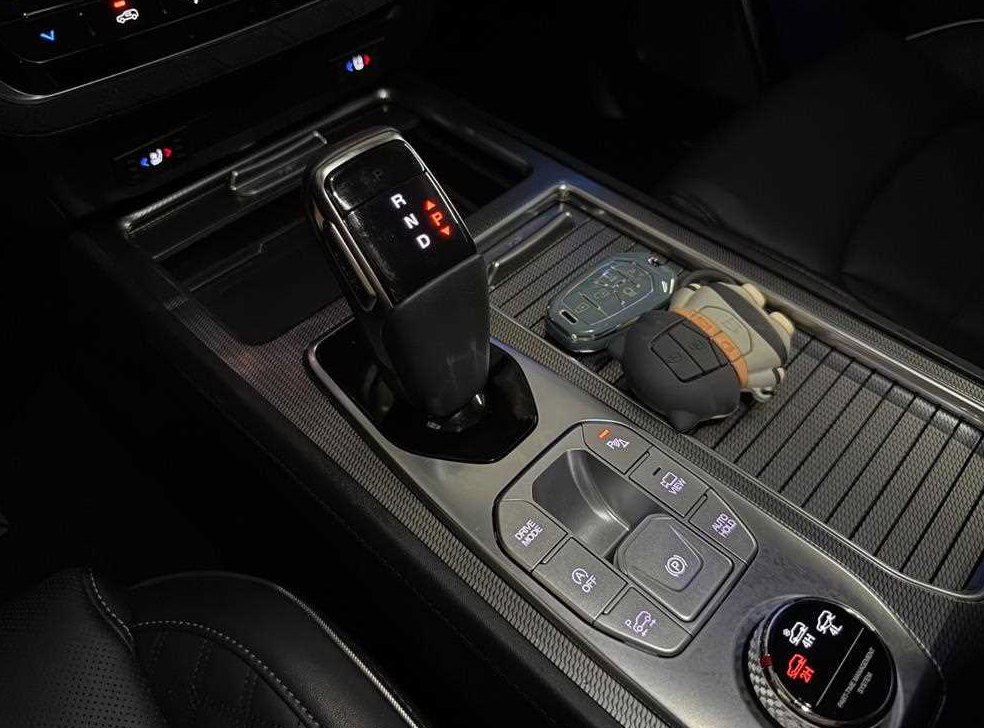 KG모빌리티(쌍용)  렉스턴 디젤 2.2 4WD 더 블랙 사진 15
