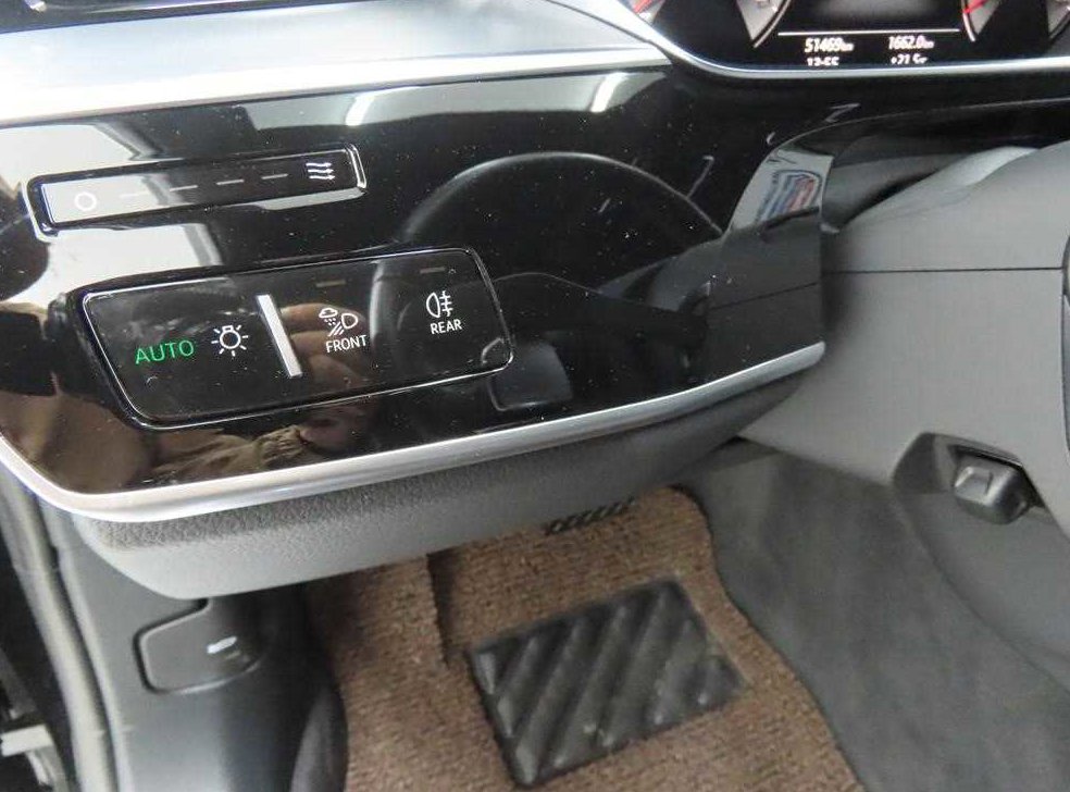 아우디 A8 55 TFSI 콰트로 LWB 사진 10