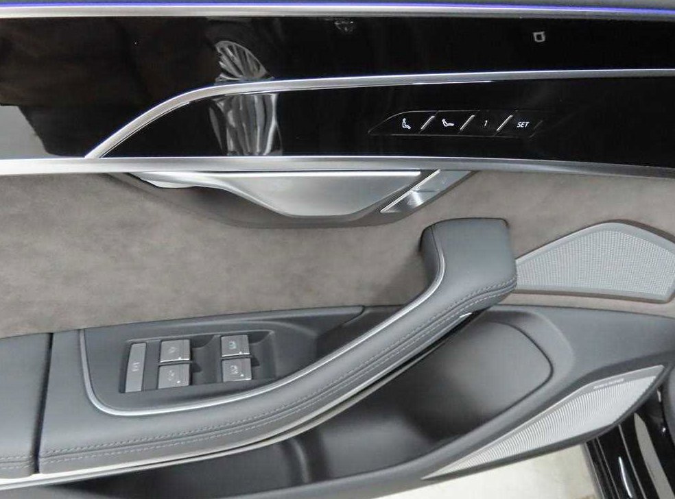 아우디 A8 55 TFSI 콰트로 LWB 사진 15