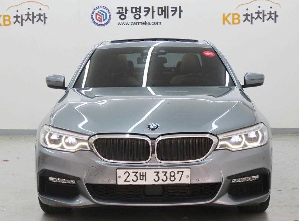 BMW 5시리즈 520d xDrive M 스포츠 플러스 사진 2