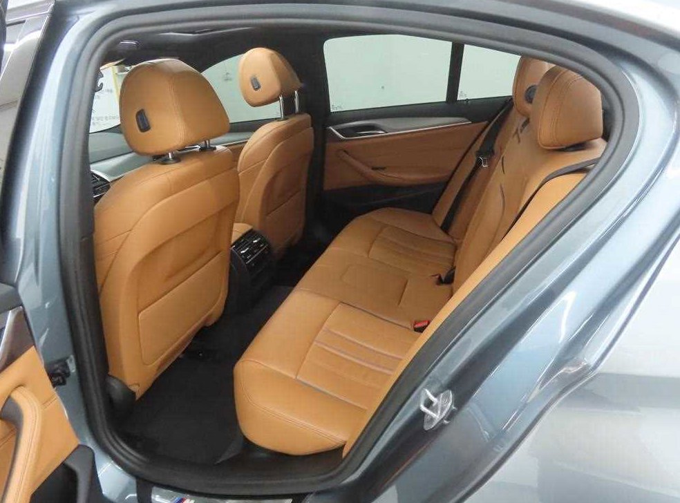 BMW 5시리즈 520d xDrive M 스포츠 플러스 사진 6