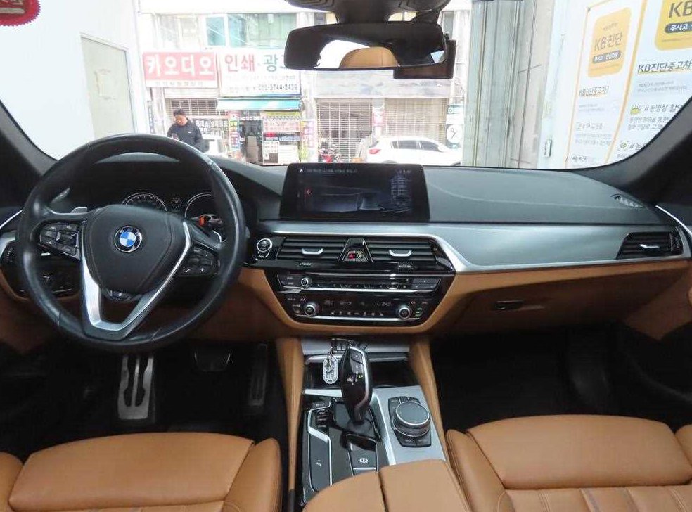 BMW 5시리즈 520d xDrive M 스포츠 플러스 사진 7
