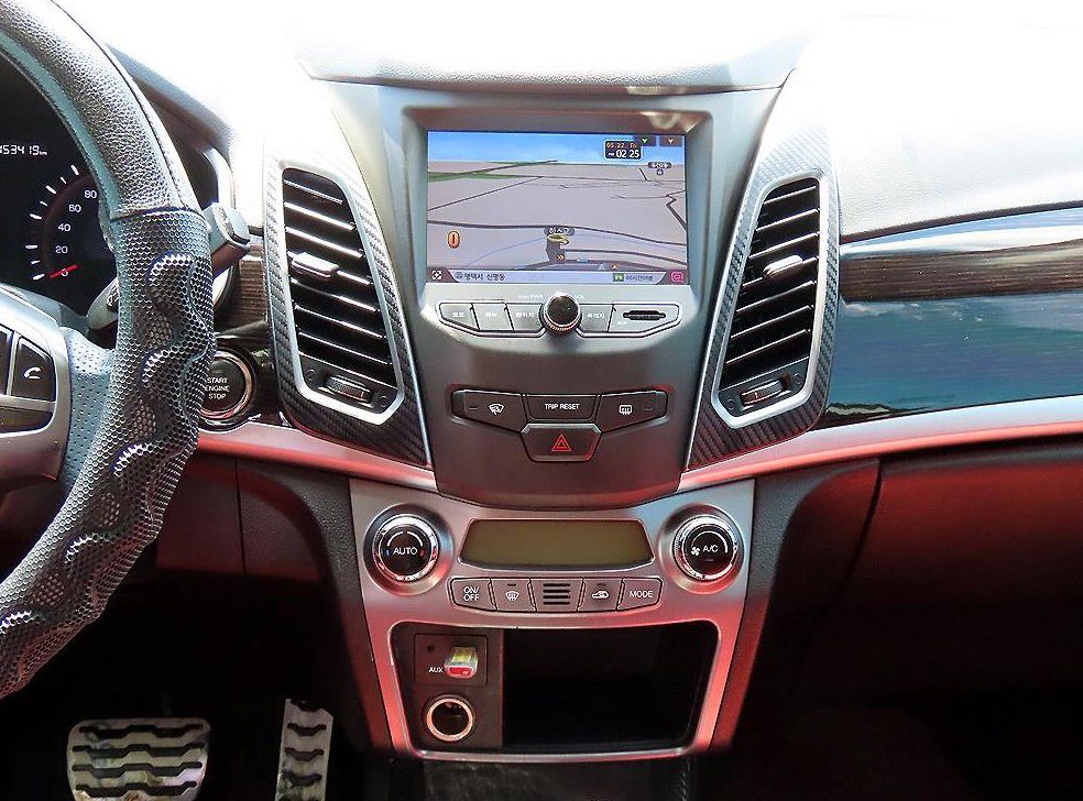 KG모빌리티(쌍용)  코란도 4WD 2.0 CVT 사진 10