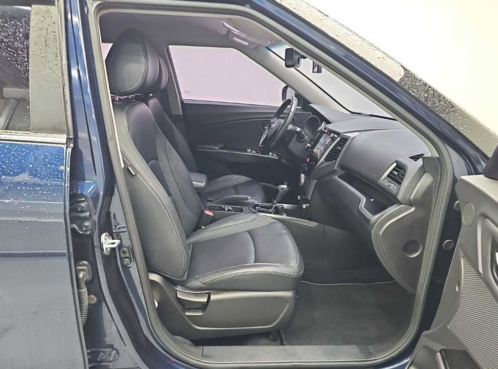 KG모빌리티(쌍용)  티볼리 가솔린 2WD 1.6 VX 사진 19
