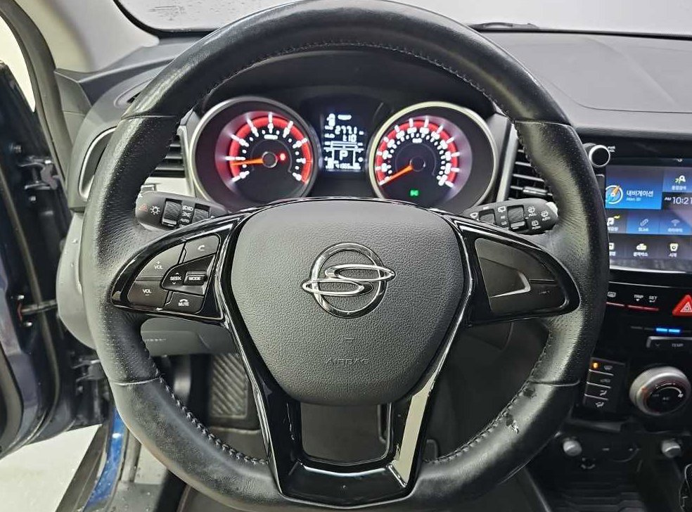 KG모빌리티(쌍용)  티볼리 가솔린 2WD 1.6 VX 사진 9
