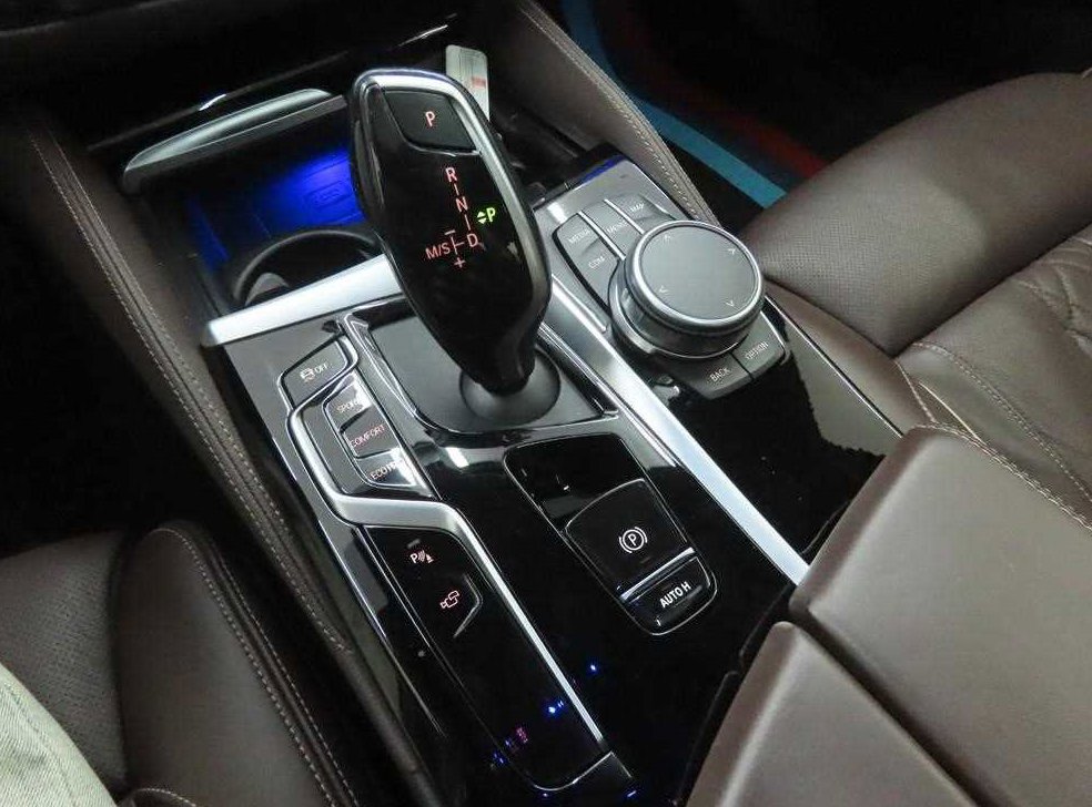 BMW 5시리즈 523d M 스포츠 사진 13