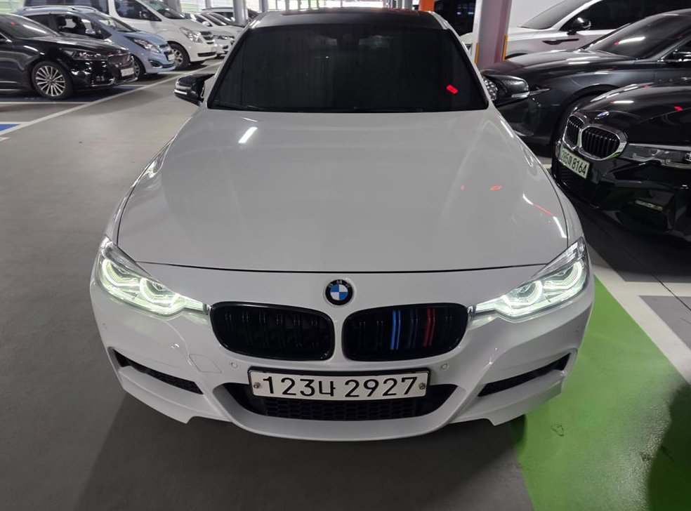 BMW 3시리즈 330i M 스포츠