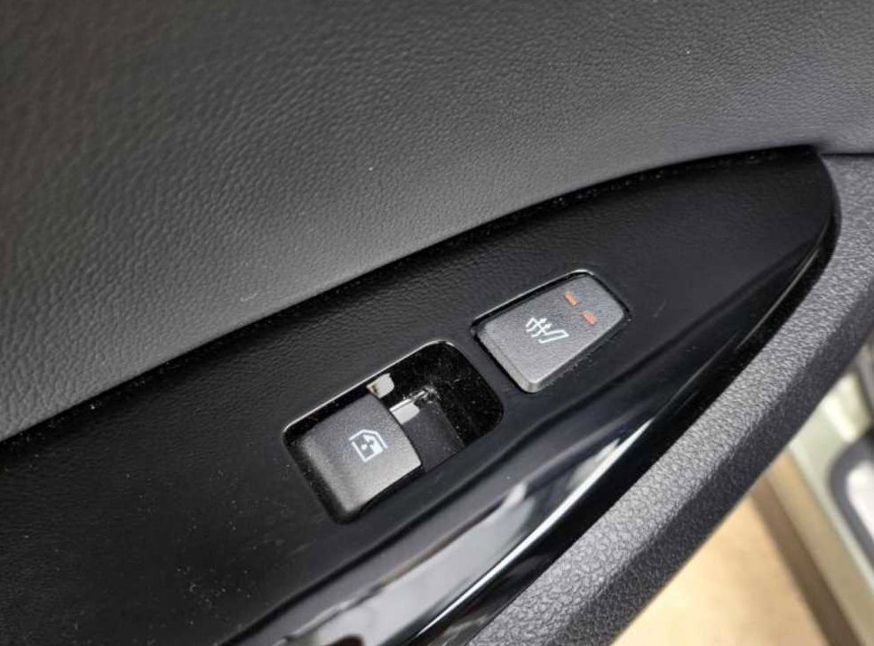 기아 스포티지 2.0 LPG 2WD 사진 13