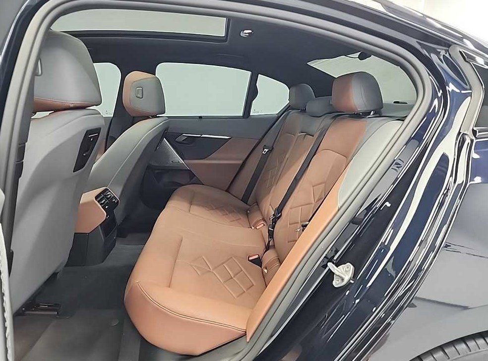 BMW i5 eDrive 40 사진 12