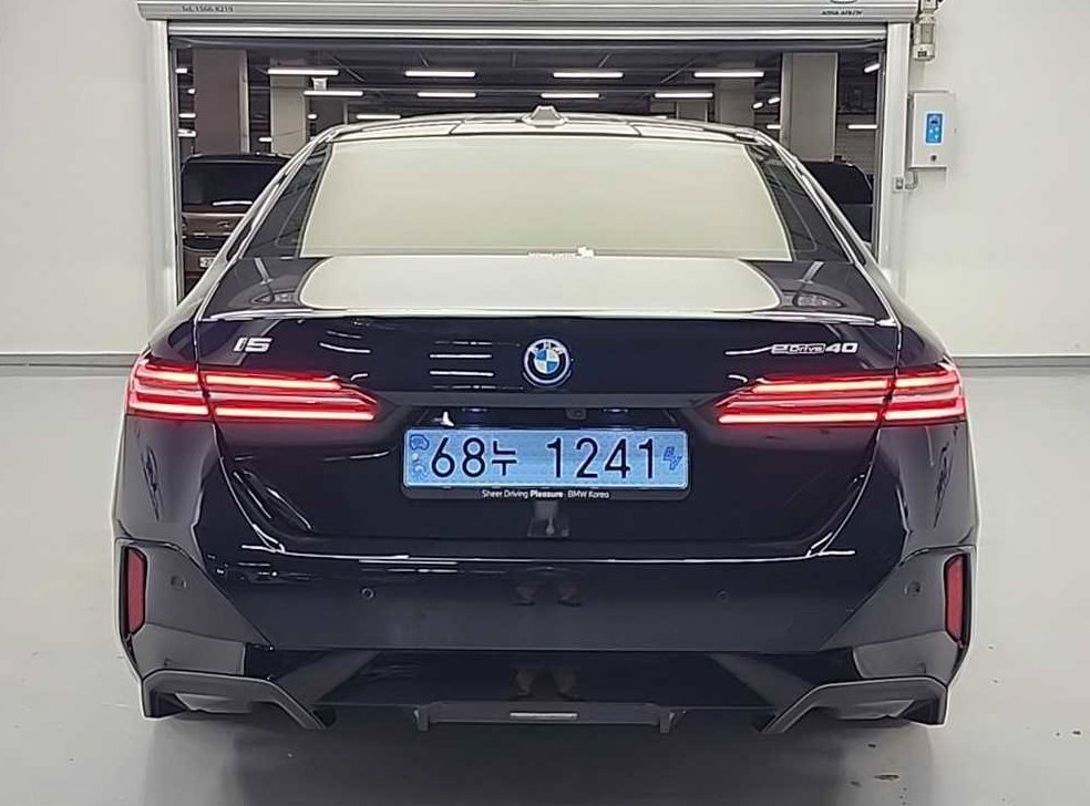 BMW i5 eDrive 40 사진 3