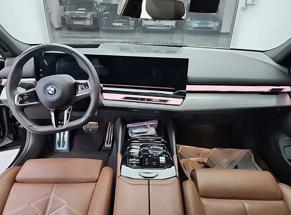BMW i5 eDrive 40 사진 7
