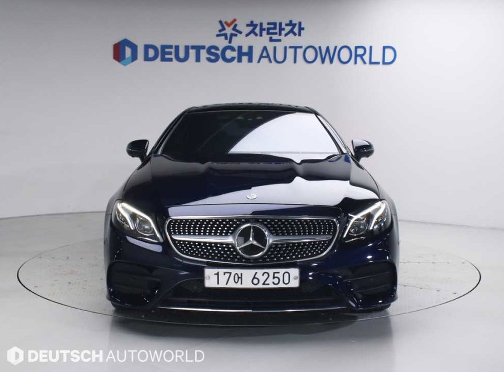 벤츠 E 클래스 E400 4MATIC 쿠페 사진 3