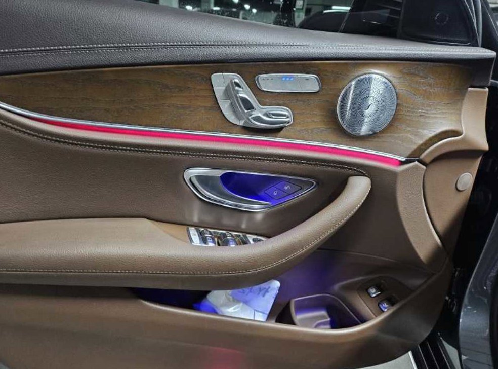 벤츠 E 클래스 E300e 익스클루시브 사진 13