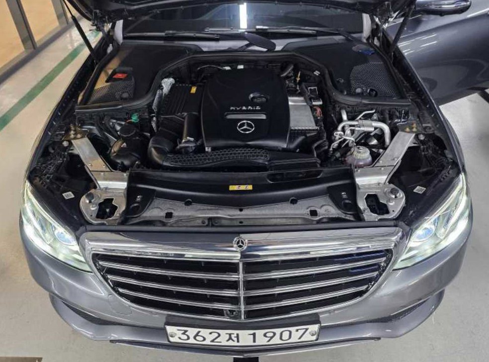 벤츠 E 클래스 E300e 익스클루시브 사진 20
