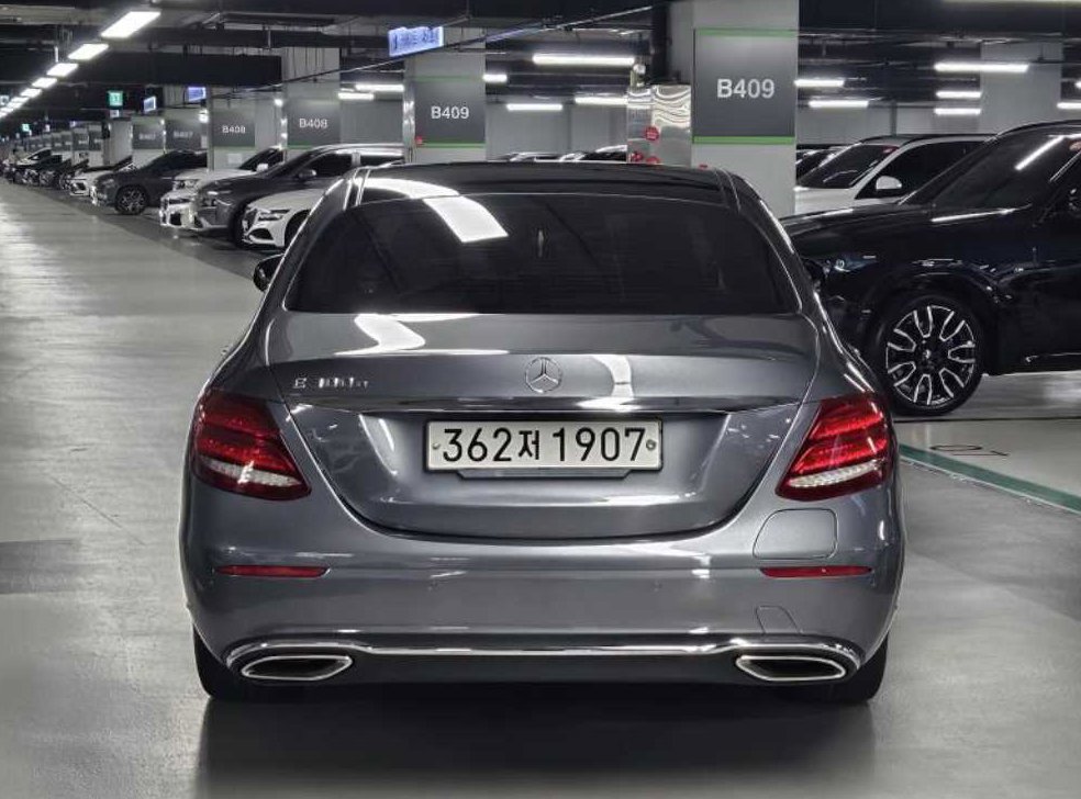 벤츠 E 클래스 E300e 익스클루시브 사진 3
