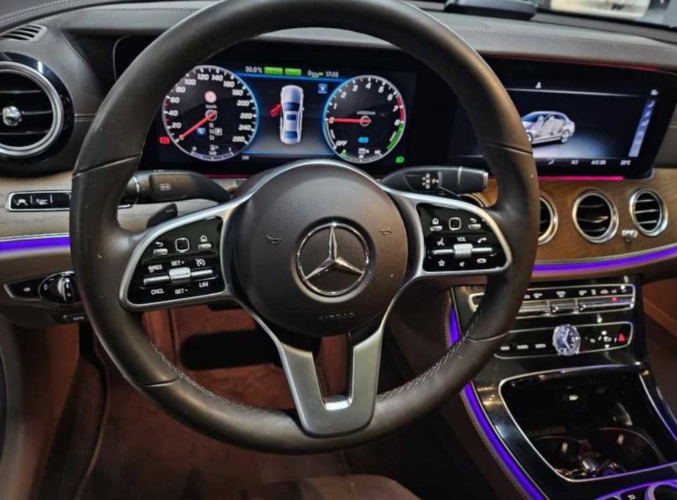 벤츠 E 클래스 E300e 익스클루시브 사진 7