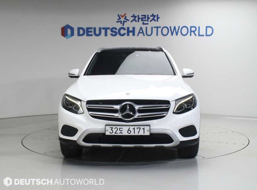 벤츠 GLC 클래스 GLC 350 e 4MATIC 사진 3