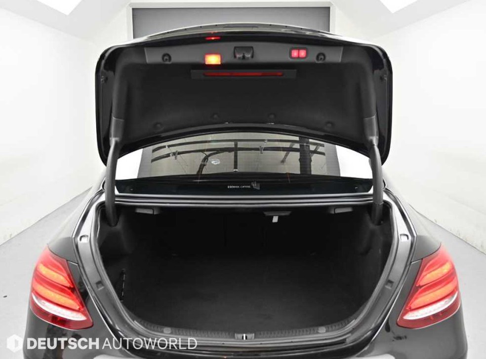 벤츠 E 클래스 E350 4MATIC AMG LINE 사진 19