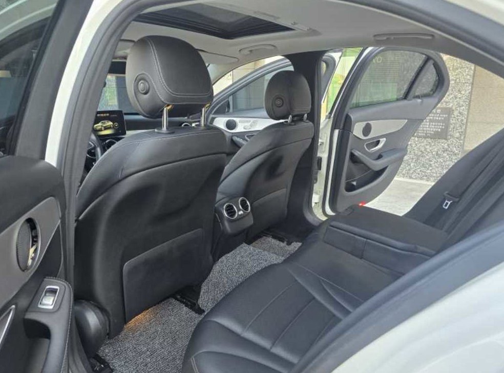 벤츠 C 클래스 C200 아방가르드 사진 10