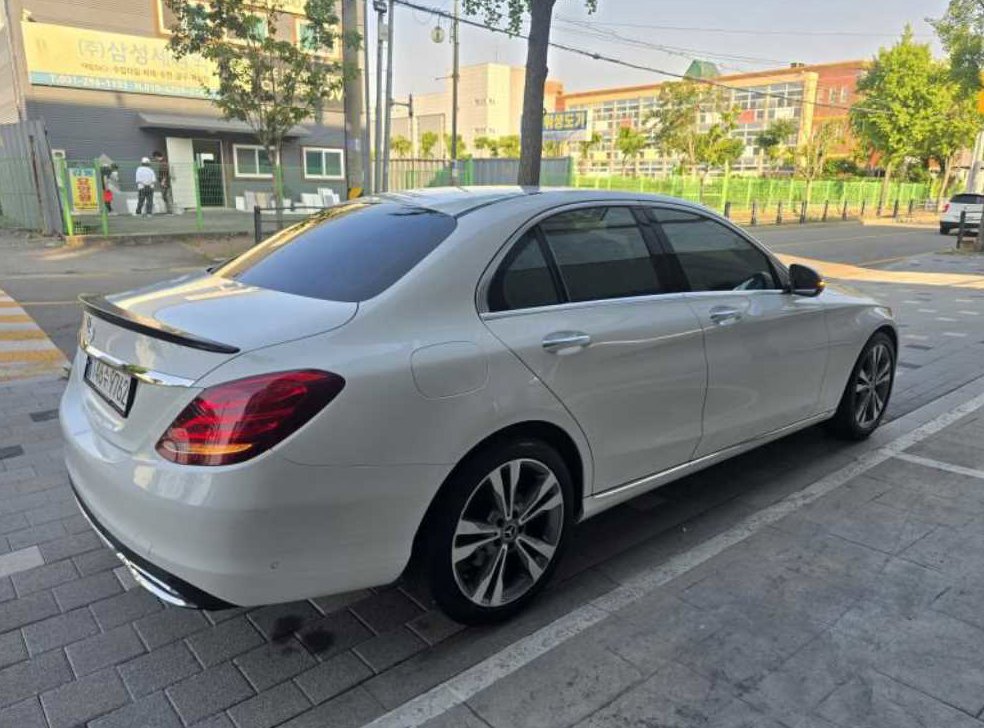 벤츠 C 클래스 C200 아방가르드 사진 4
