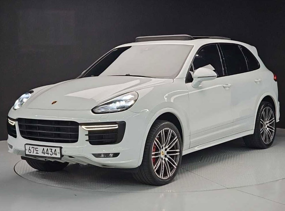 포르쉐 카이엔 3.6 GTS