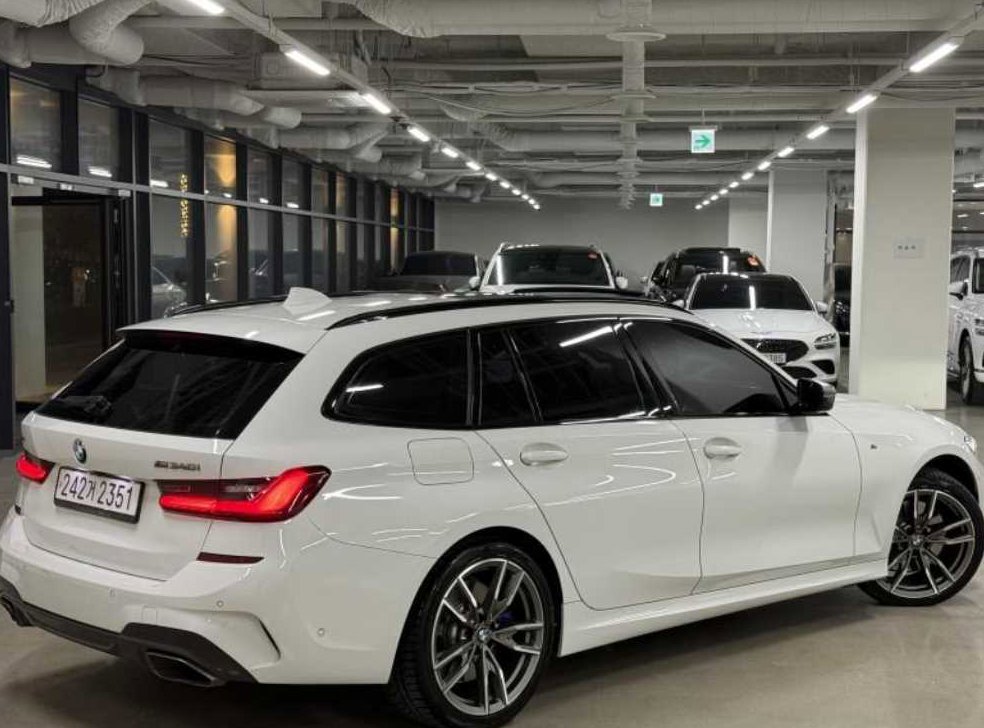 BMW 3시리즈 M340i xDrive 투어링 사진 2