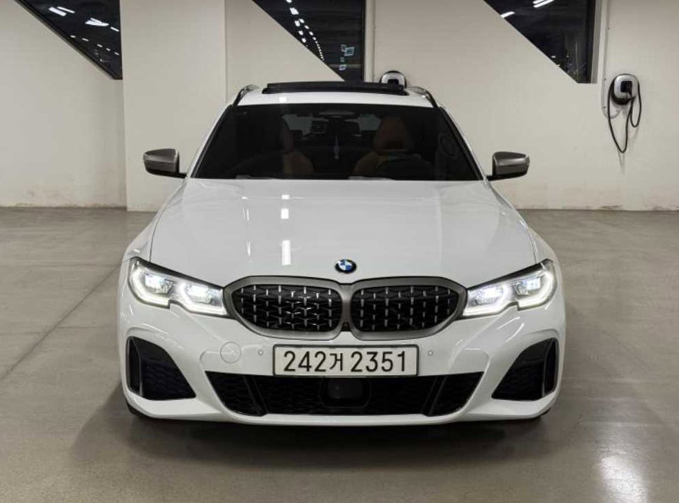 BMW 3시리즈 M340i xDrive 투어링 사진 5
