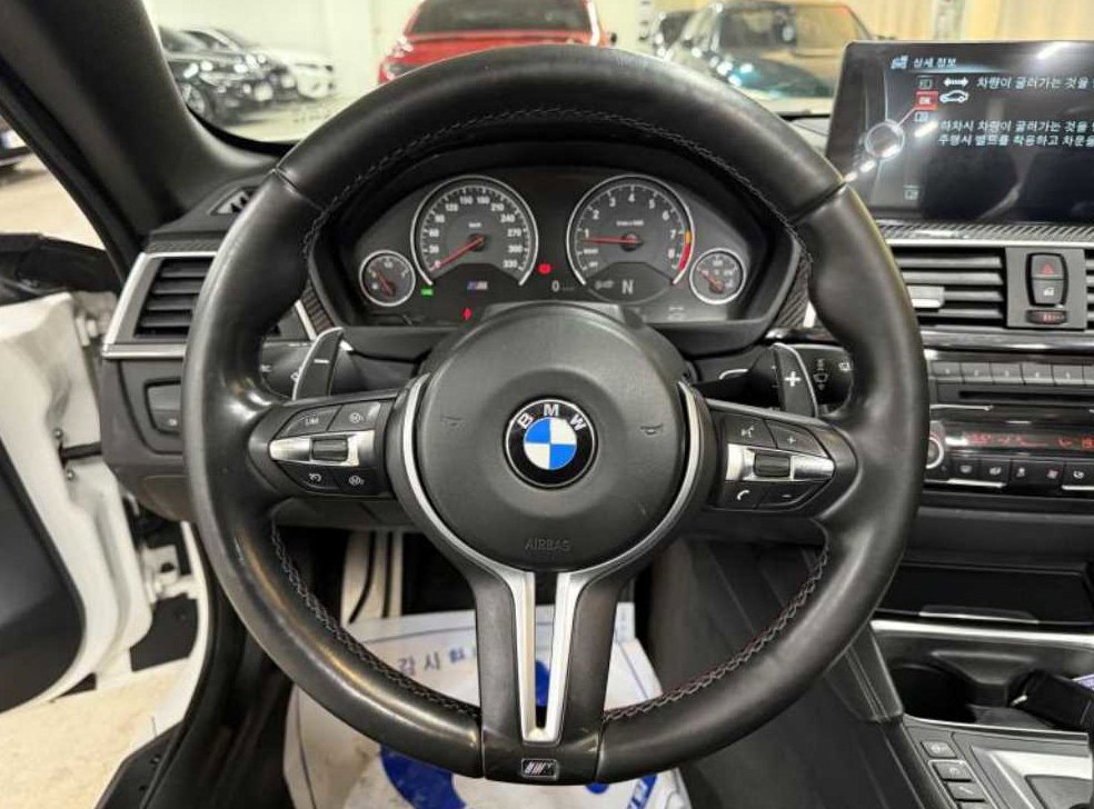 BMW 4시리즈 컨버터블 퍼포먼스 사일렌서 에디션 사진 11