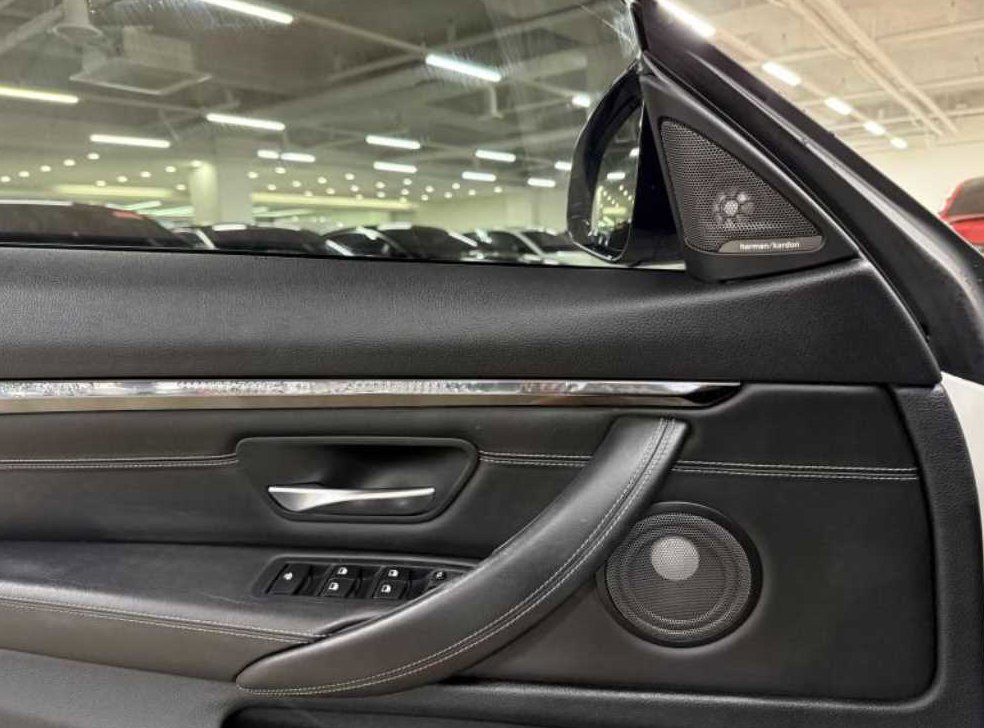 BMW 4시리즈 컨버터블 퍼포먼스 사일렌서 에디션 사진 17