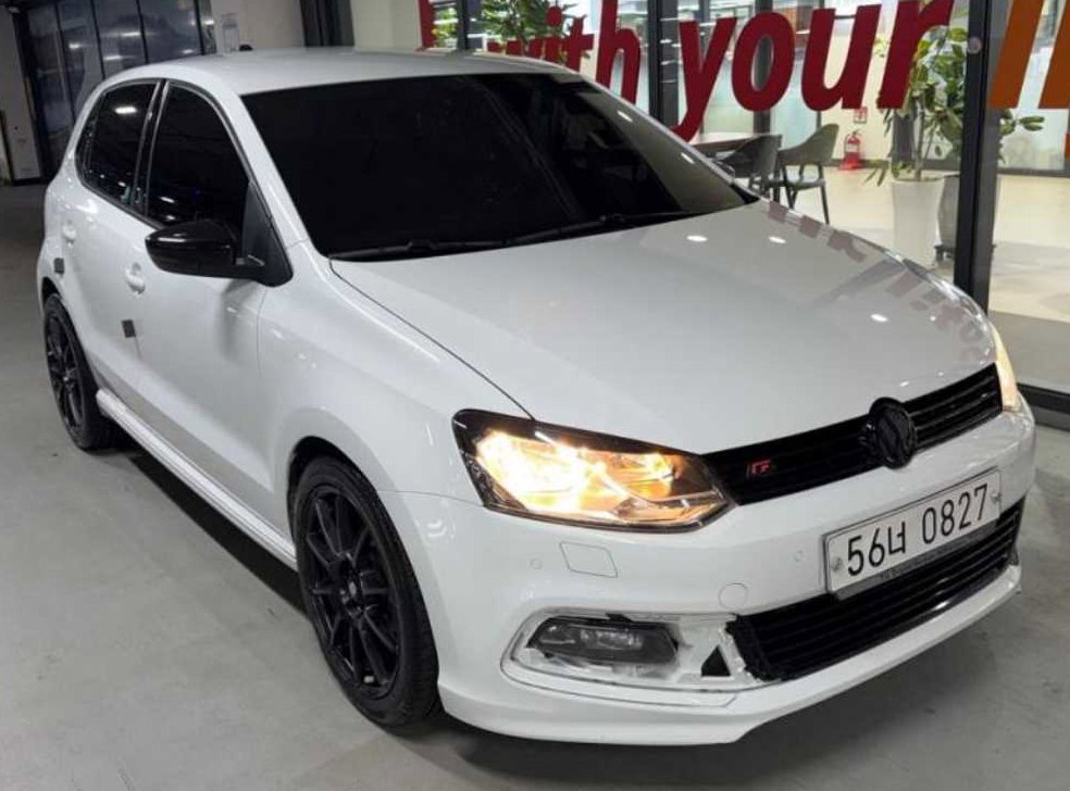 폭스바겐 폴로 1.4 TDI 블루모션 R-LINE 사진 2