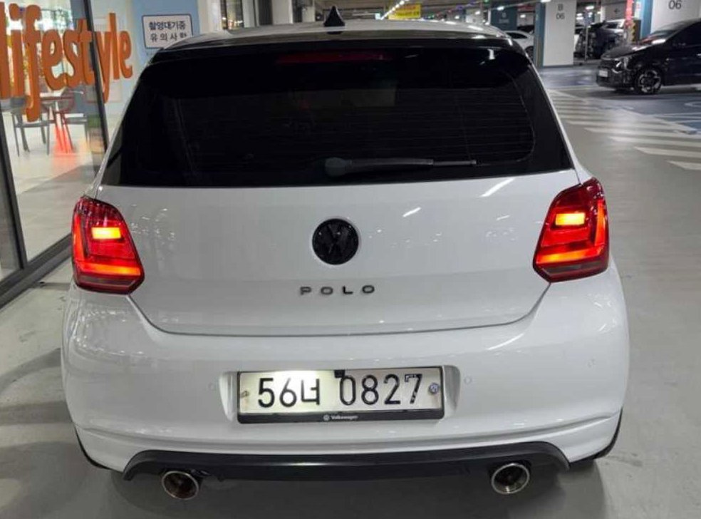 폭스바겐 폴로 1.4 TDI 블루모션 R-LINE 사진 5