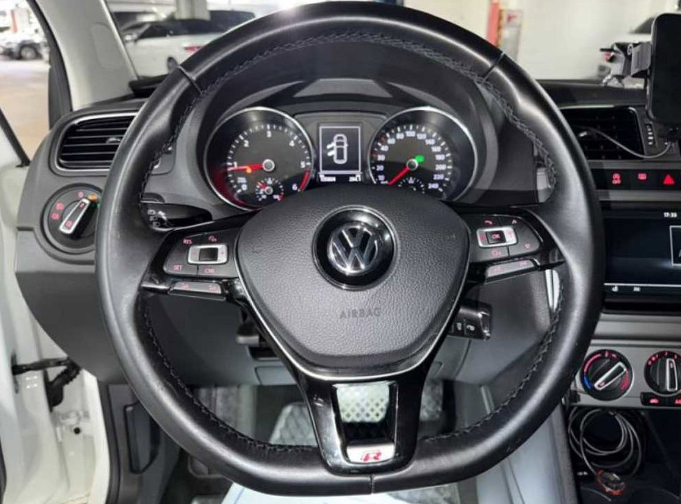 폭스바겐 폴로 1.4 TDI 블루모션 R-LINE 사진 8