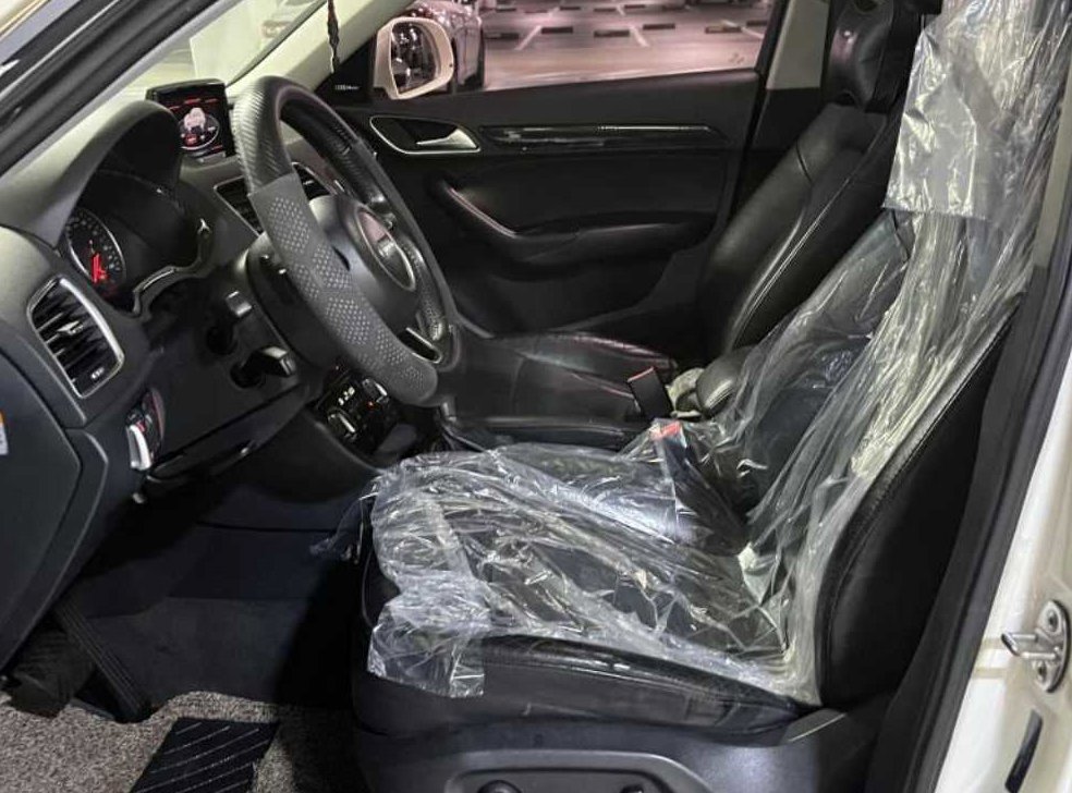 아우디 Q3 2.0 TDI 콰트로 사진 12
