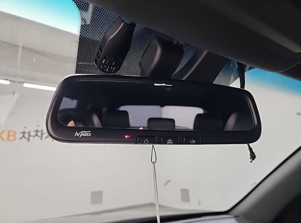 KG모빌리티(쌍용)  렉스턴 디젤 2.2 4WD 더 블랙 사진 18