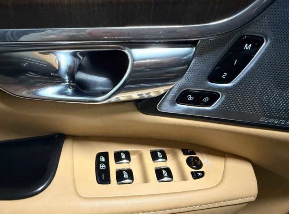 볼보 S90 B5 인스크립션 사진 15
