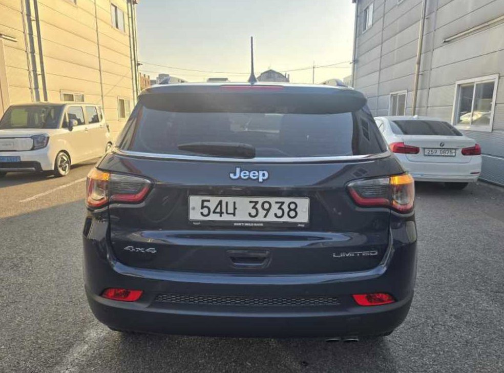 지프 컴패스 2.4 AWD 리미티드 사진 5