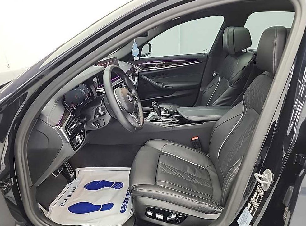 BMW 5시리즈 523d M 스포츠 사진 12