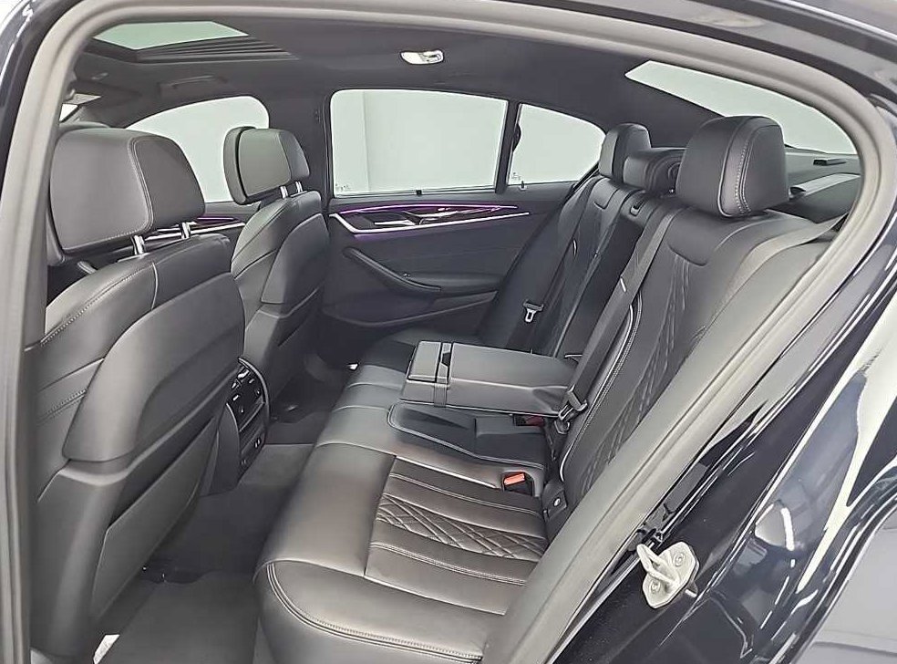BMW 5시리즈 523d M 스포츠 사진 13