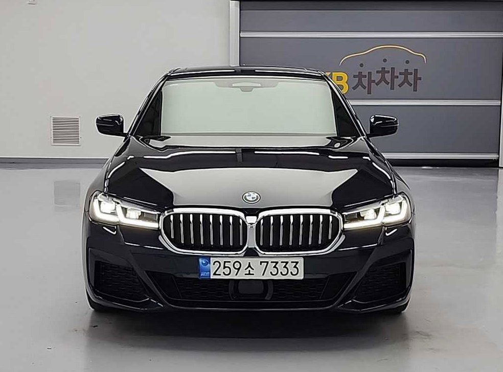BMW 5시리즈 523d M 스포츠 사진 3