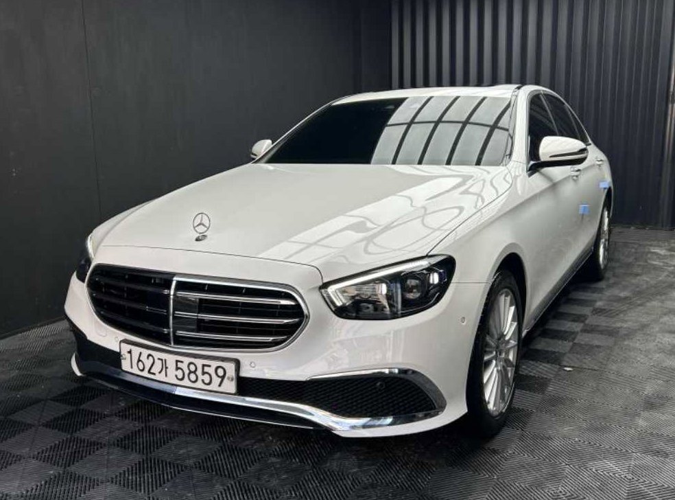 벤츠 E 클래스 E250 익스클루시브 사진 3