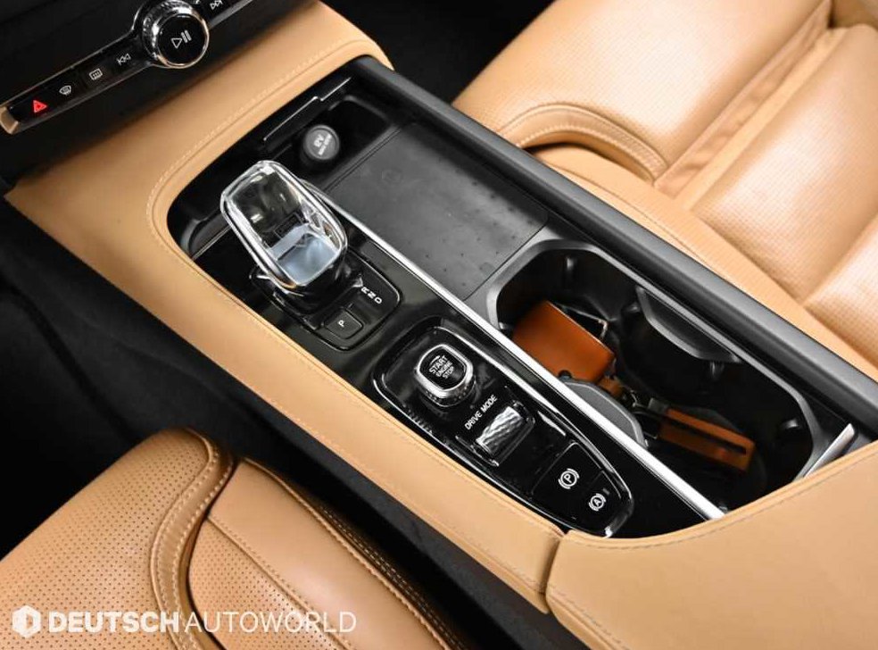 볼보 XC90 2.0 B6 AWD 사진 9