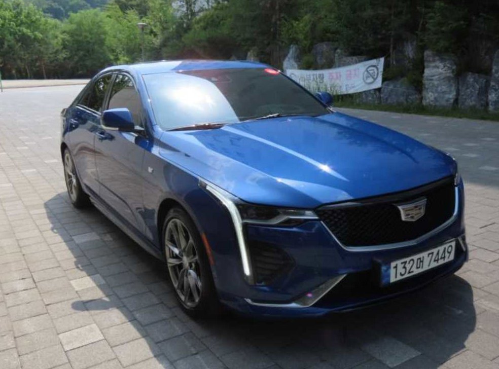 캐딜락 CT4 2.0 스포츠 사진 2