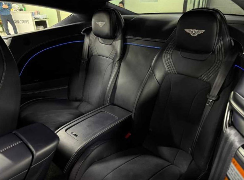 벤틀리 컨티넨탈 4.0 V8 GT S 사진 15