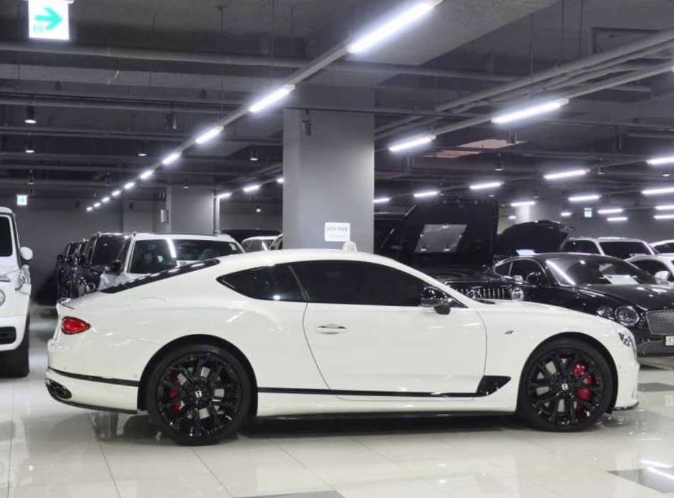 벤틀리 컨티넨탈 4.0 V8 GT S 사진 2