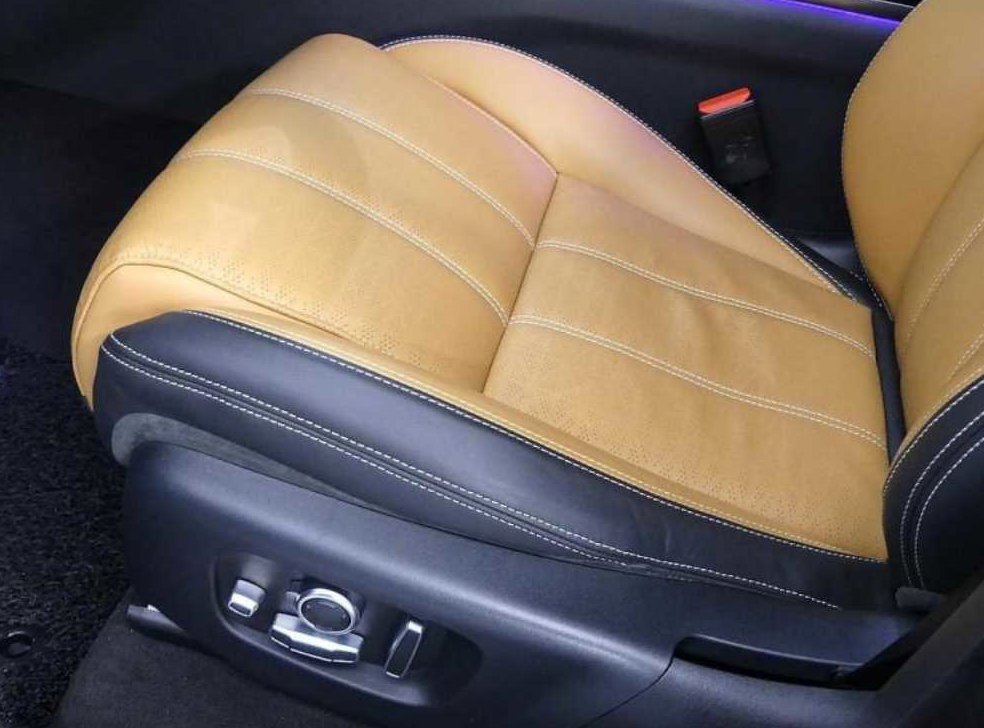 랜드로버 레인지로버 벨라 3.0 D300 R-다이나믹 HSE 사진 11