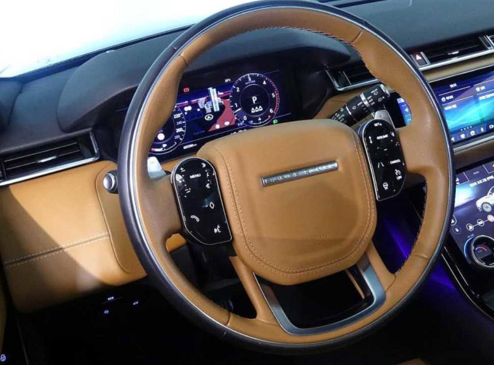랜드로버 레인지로버 벨라 3.0 D300 R-다이나믹 HSE 사진 12