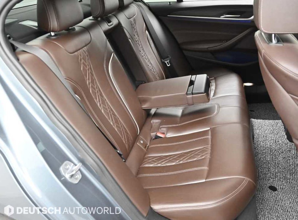 BMW 5시리즈 520d M 스포츠 플러스 사진 12