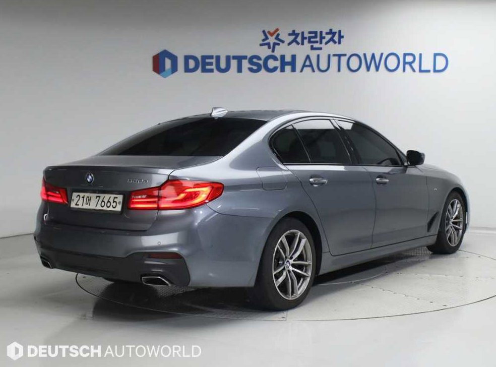 BMW 5시리즈 520d M 스포츠 플러스 사진 2