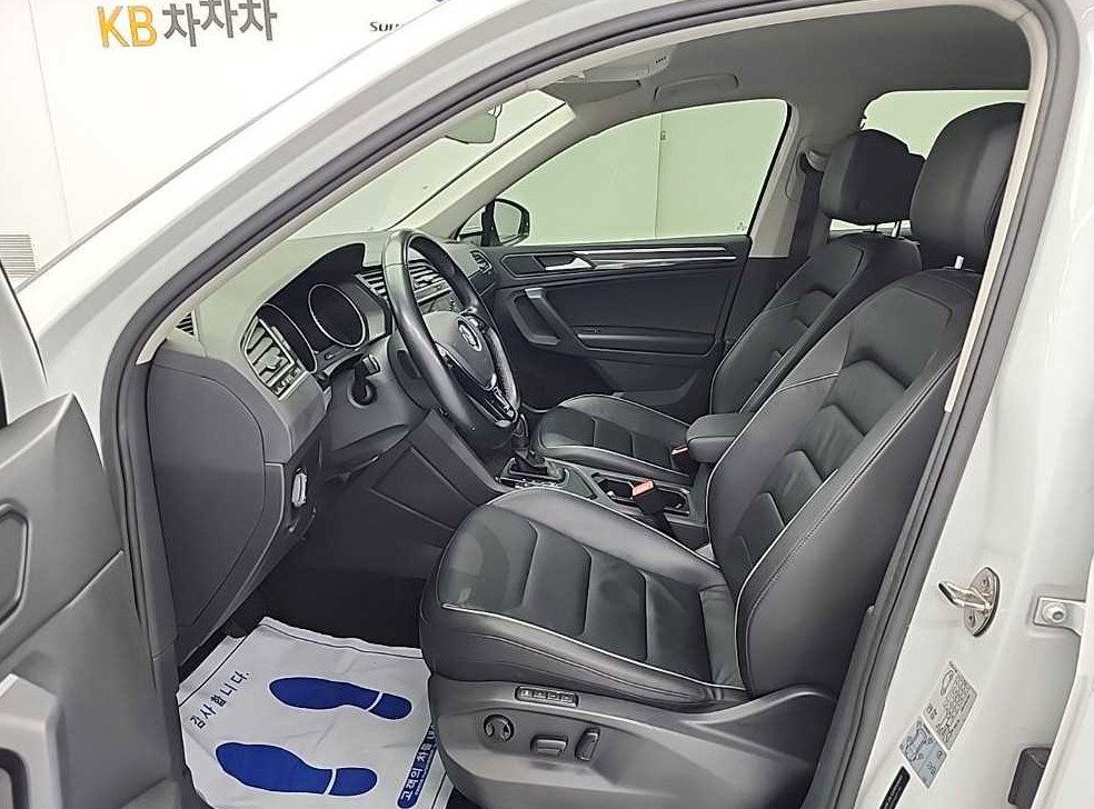 폭스바겐 티구안 2.0 TDI 사진 11